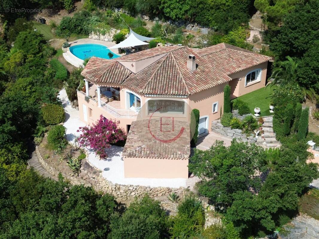 Photo Maison à Les Adrets-De-L'esterel au prix de 1 380 000€