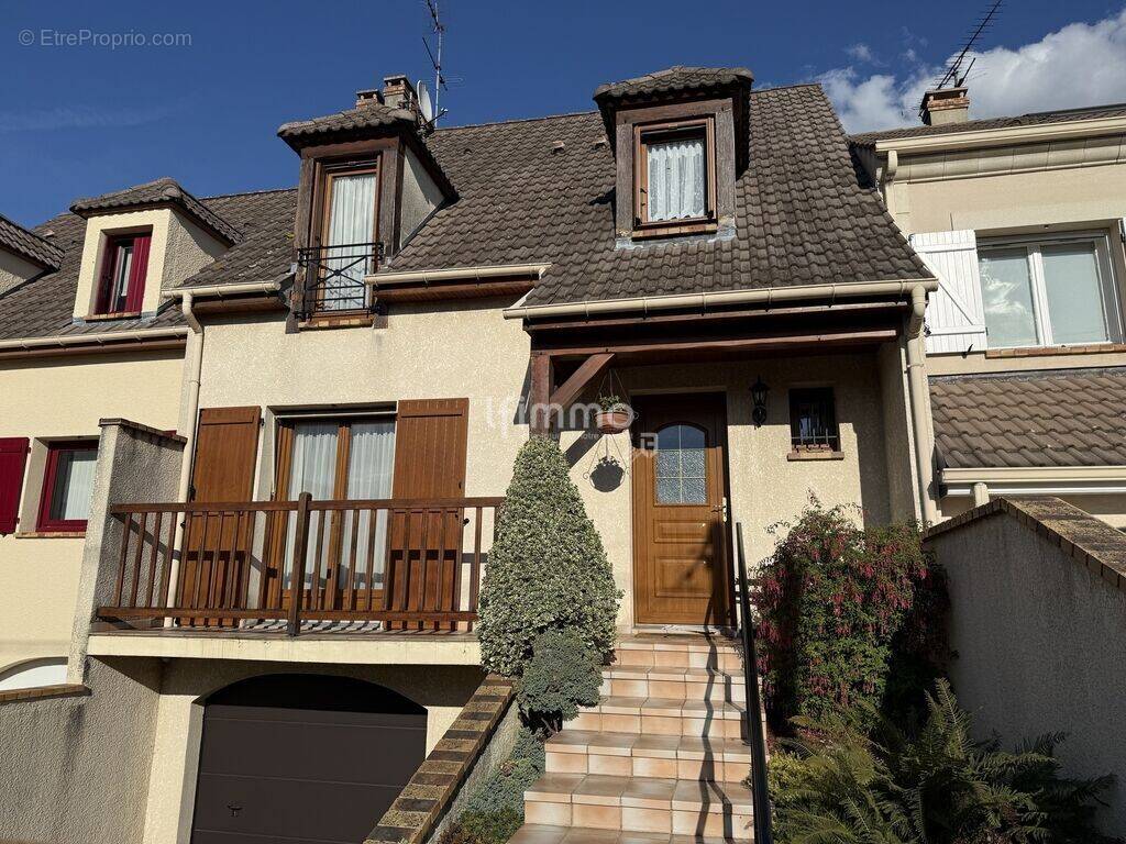 Maison à TREMBLAY-EN-FRANCE