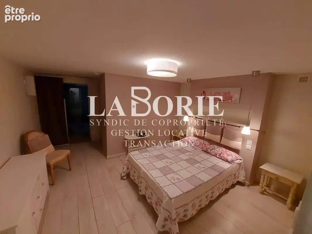 Grande villa à Sorgues : disposant d'un appartement indépendant - photo 13