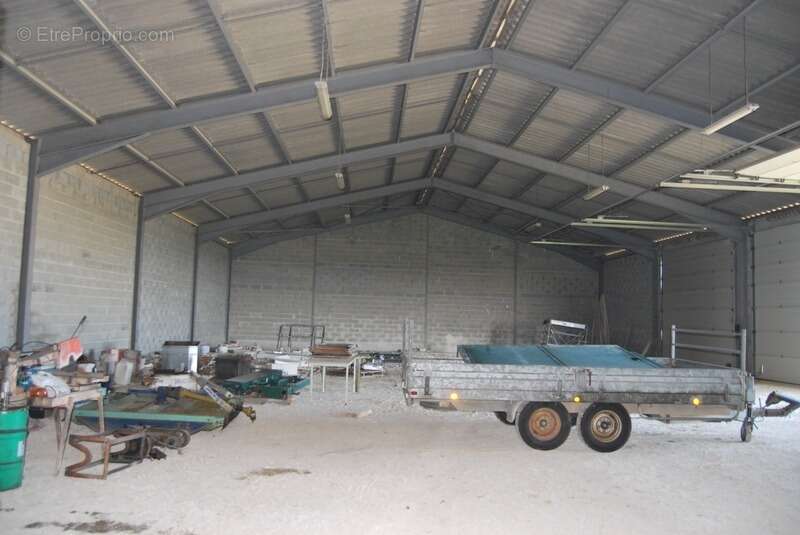 Commerce à FONTCLAIREAU