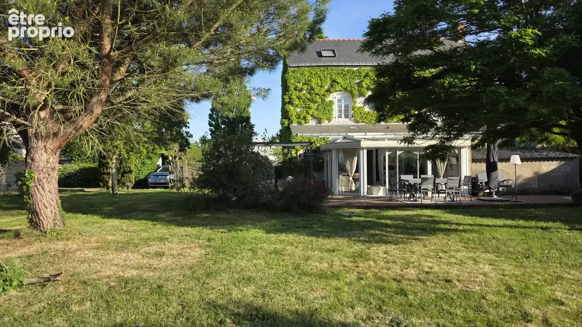 Bourg de Couffé, Maison ancienne rénovée, 205 m2, 5 chambres - photo 18