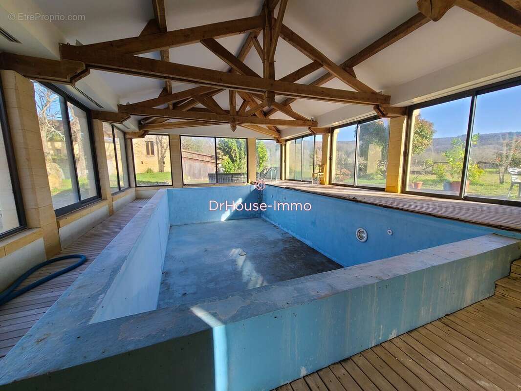 2135 m² à Tursac  - photo 2