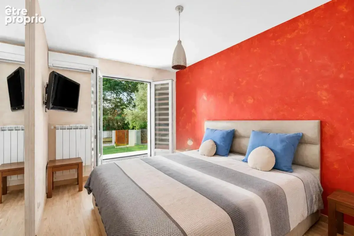 Maison de 7 pièces de 186 m² avec piscine à Saint-Victoret - photo 8