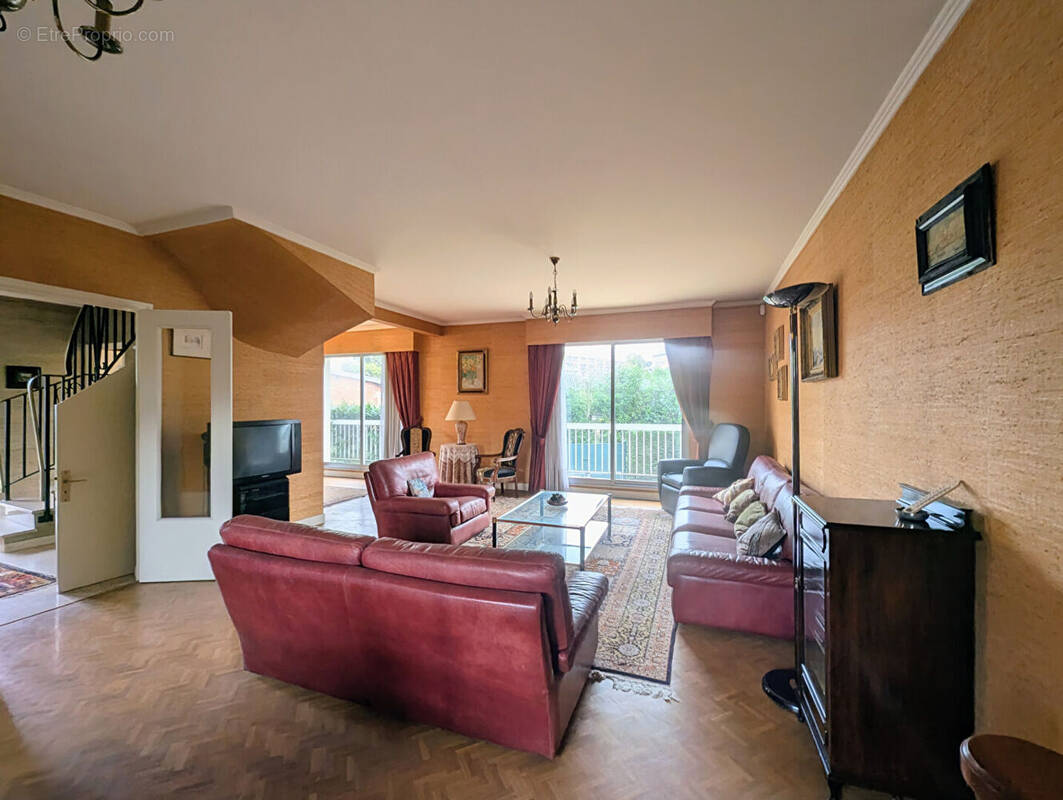 Maison à LE PLESSIS-ROBINSON