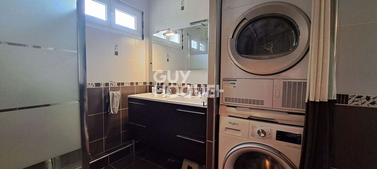 Maison à MEZIERES-SUR-SEINE