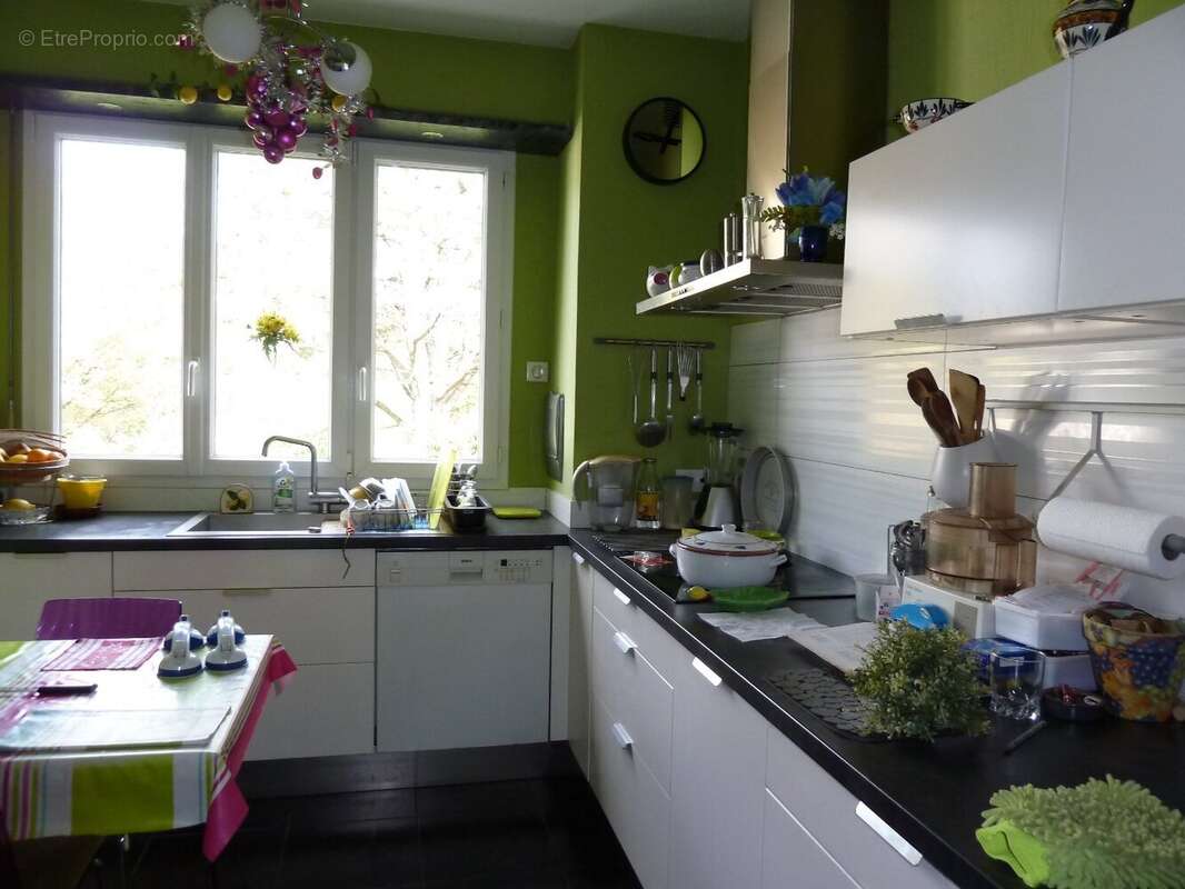 Appartement à AVRILLE