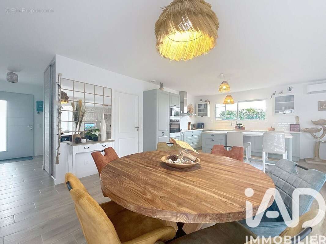 Photo 3 - Maison à SALLES