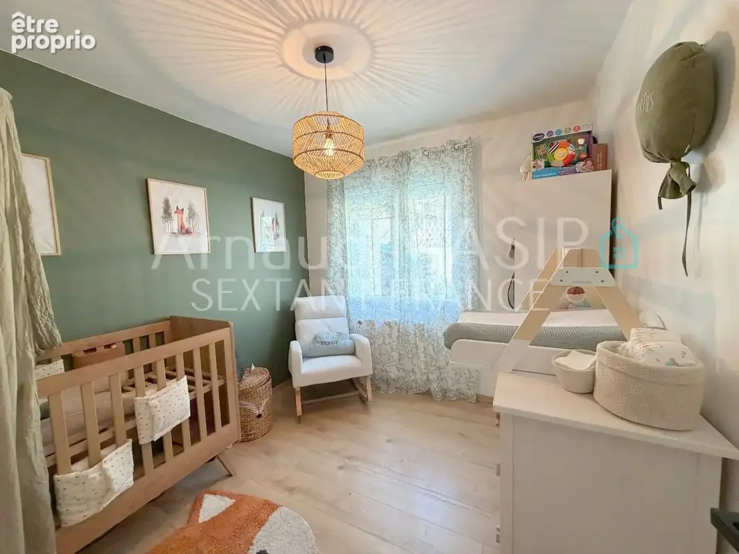 Pavillon de plain pied renove 95m² hab, jardin, terraces, garage, atelier, proche commodites - photo 8