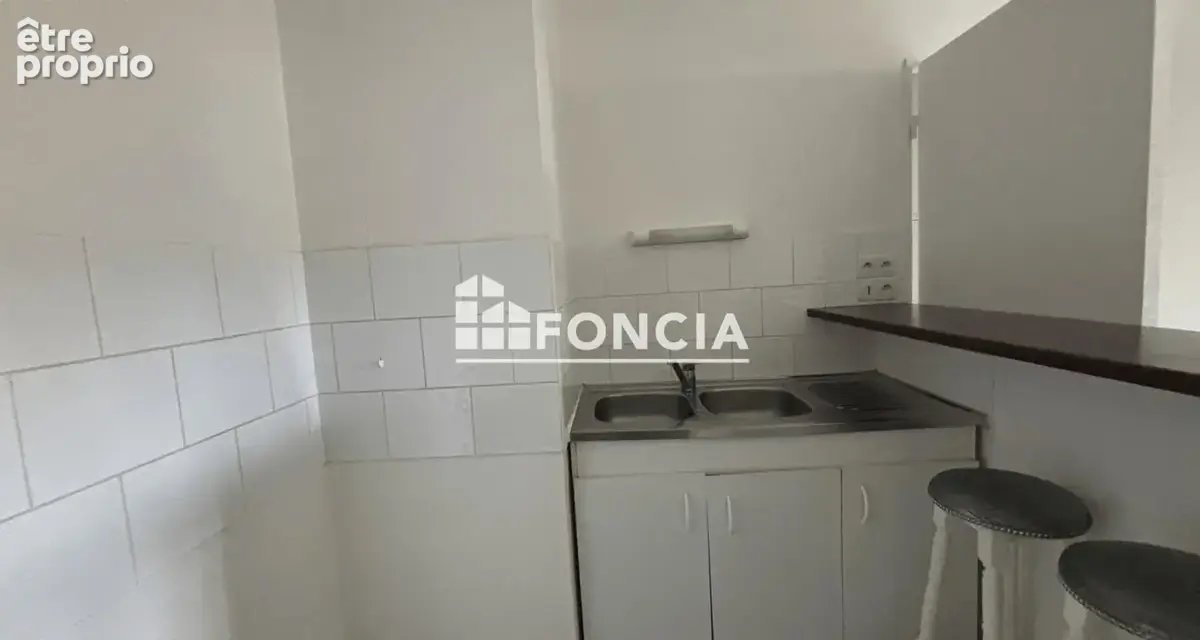 APPARTEMENT T2 en RDC avec parking et cave - photo 3