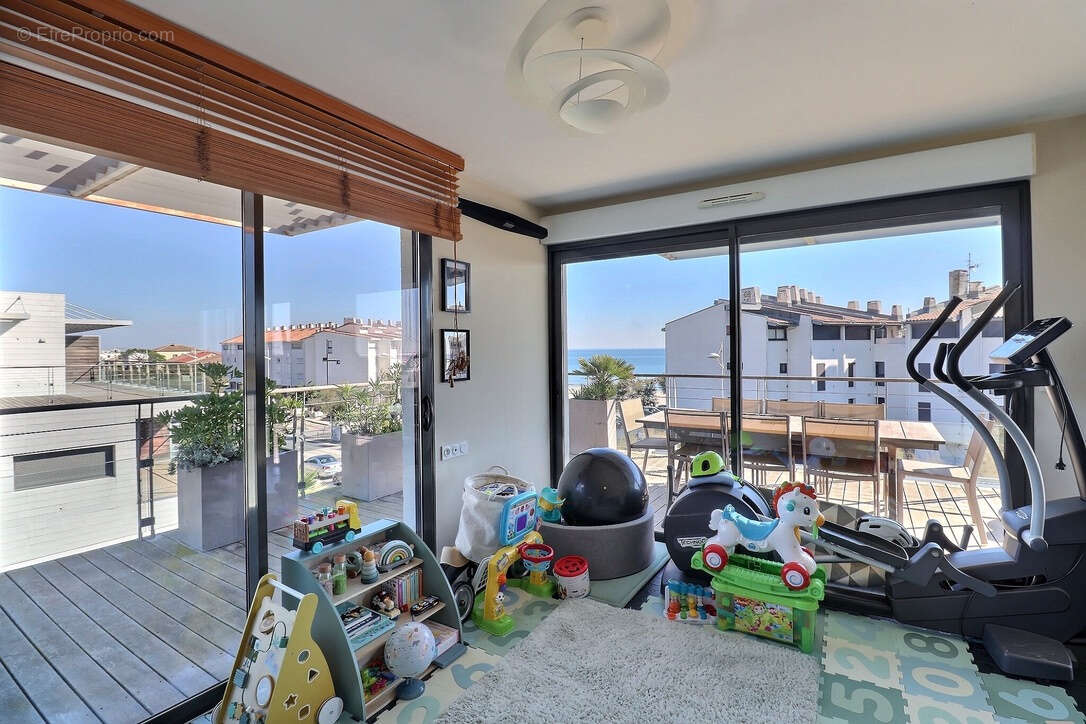 Appartement à MAUGUIO