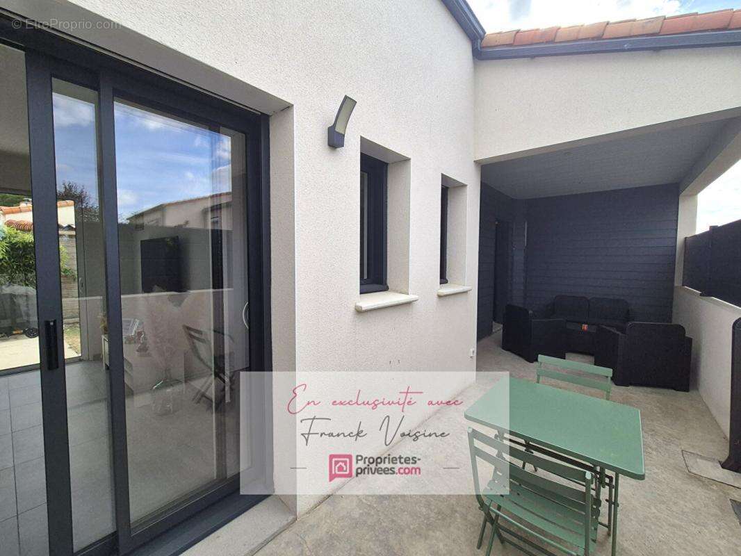 A VENDRE en Exclusivité à Vendrennes, Maison de 89 m2 env avec 2 chambres et 1 bureau sur une parcelle de 574 m2 - photo 6