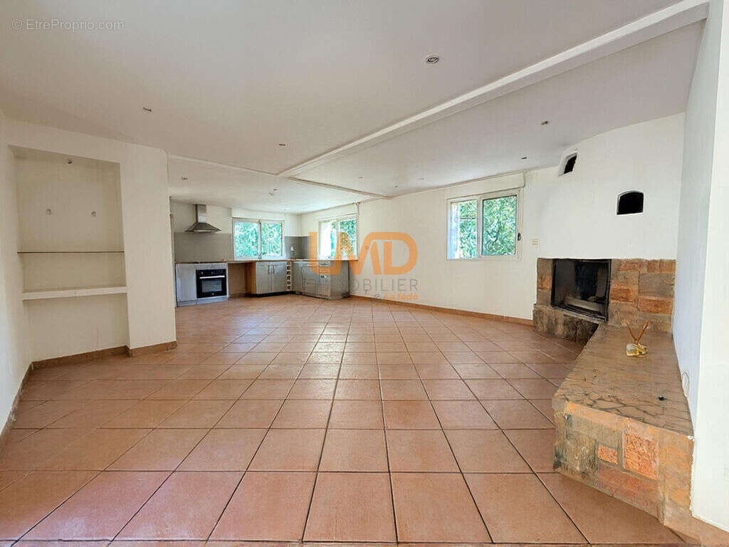 Callas Var – Maison 4 chambres, 1917 M² et beau potentiel - photo 7