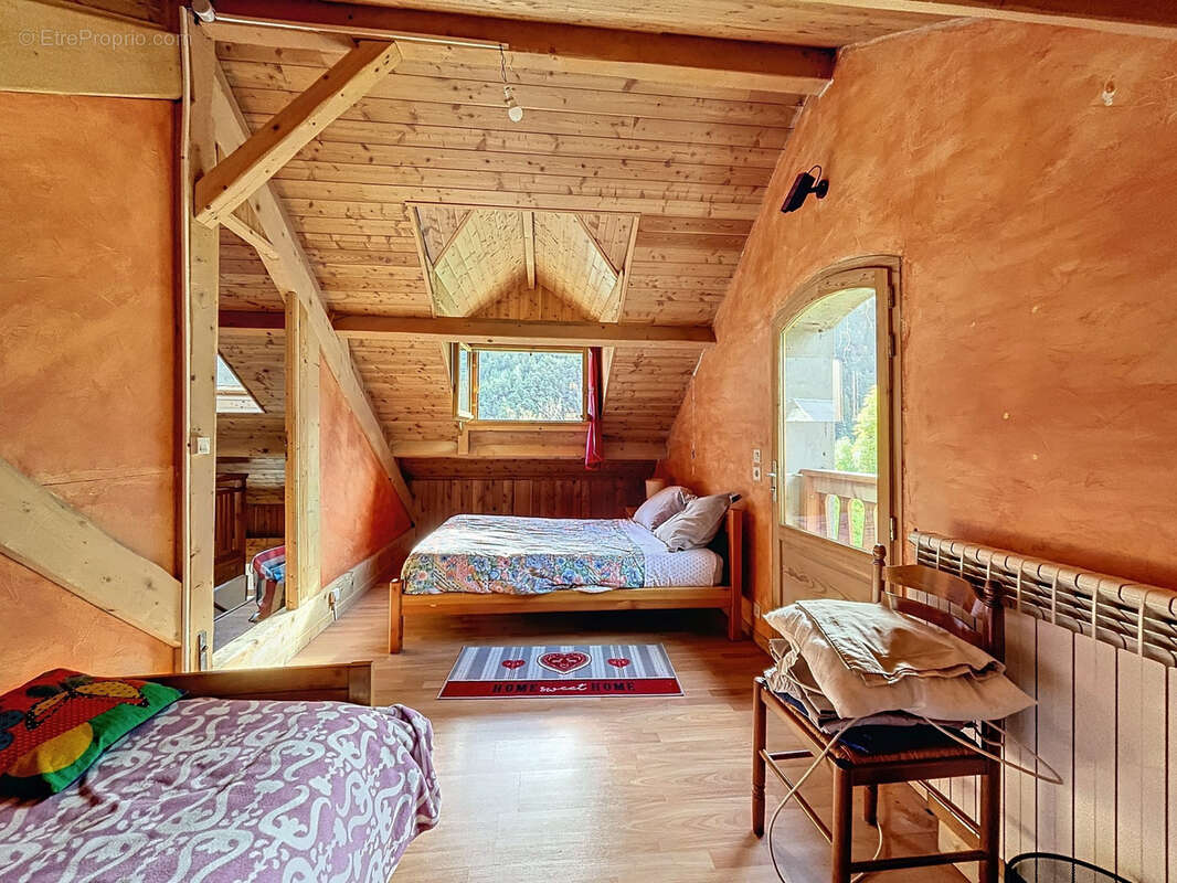 Maison à LA CONDAMINE-CHATELARD