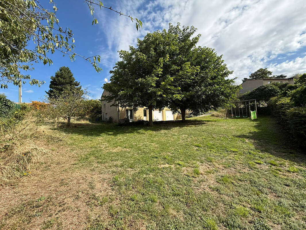 Maison à SAINT-ROMAIN-DE-LERPS
