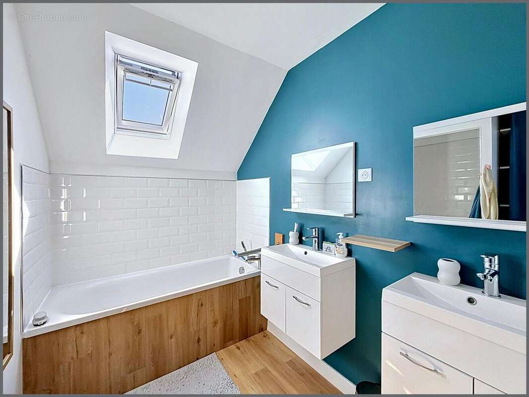 Maison 194 m² à Courcay  - photo 9