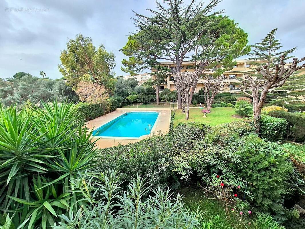 Appartement à LE CANNET