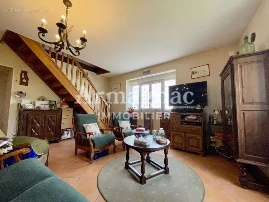 Maison à VALENCE-SUR-BAISE