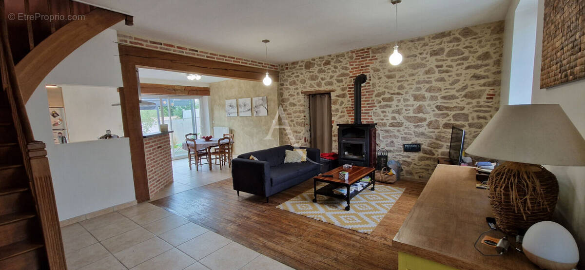 Maison à LES HERBIERS