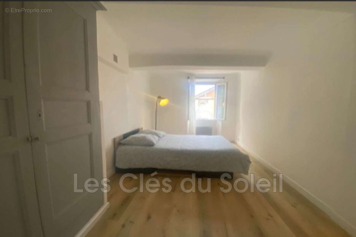 Appartement à CUERS