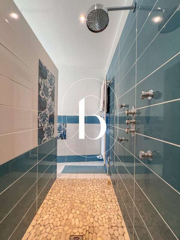 Maison 185 m² à Goudargues  - photo 31