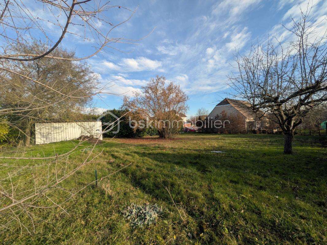Terrain à GUIGNICOURT