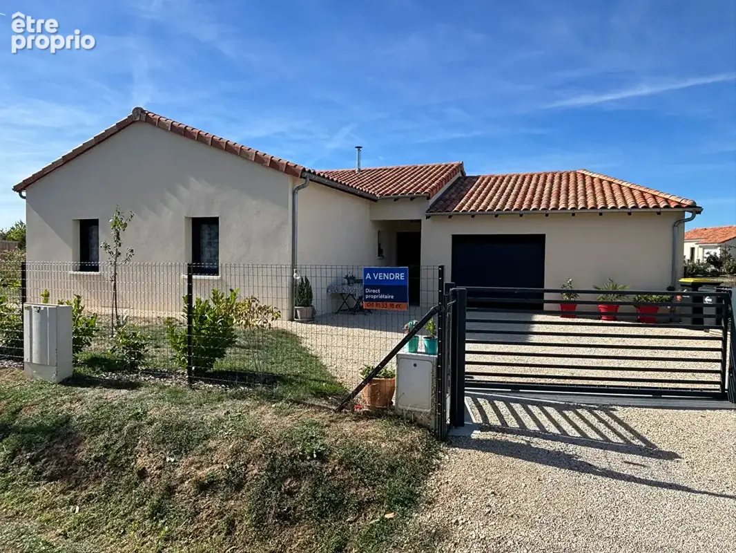 Photo Maison à Savigne au prix de 235 000€