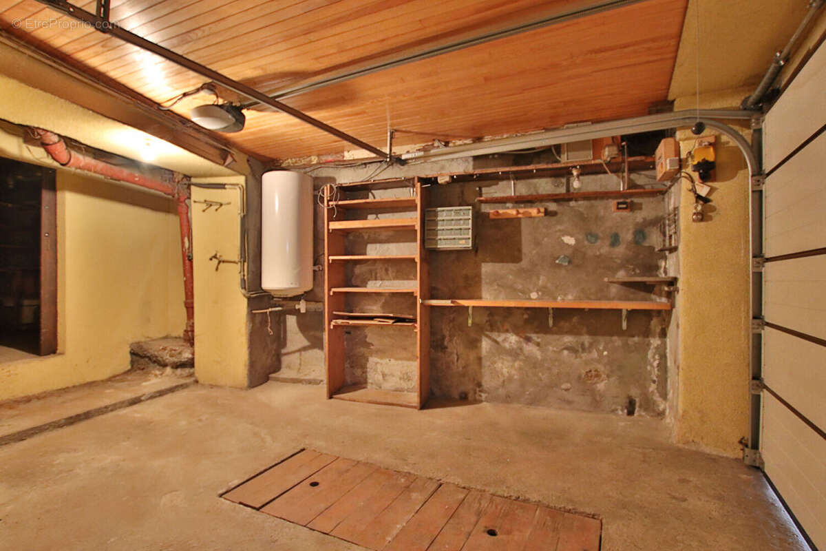 Maison à LA ROCHE-SUR-FORON