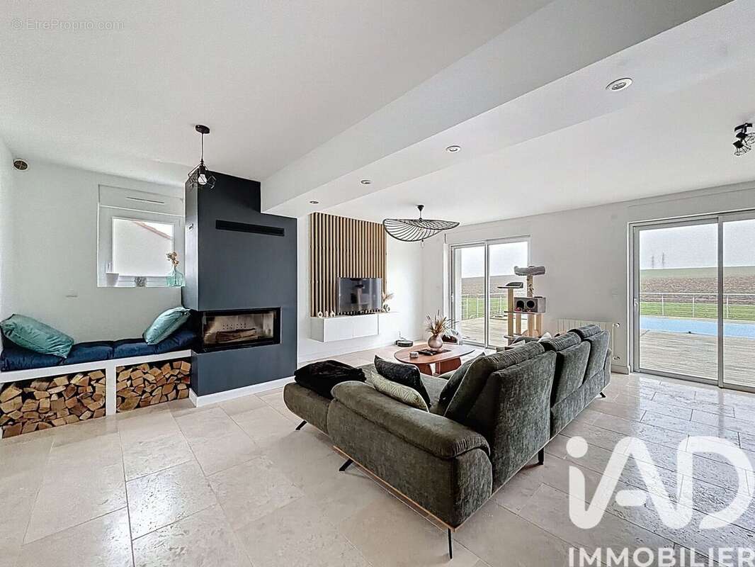 Photo 4 - Maison à CHARLY-ORADOUR