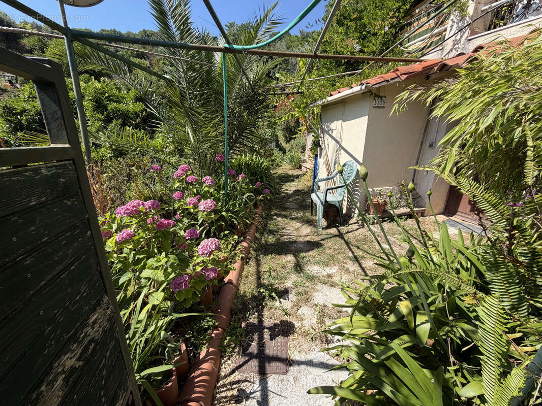 Maison à SAINTE-AGNES