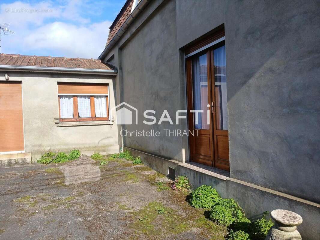 Photo 2 - Maison à CAMBLAIN-CHATELAIN