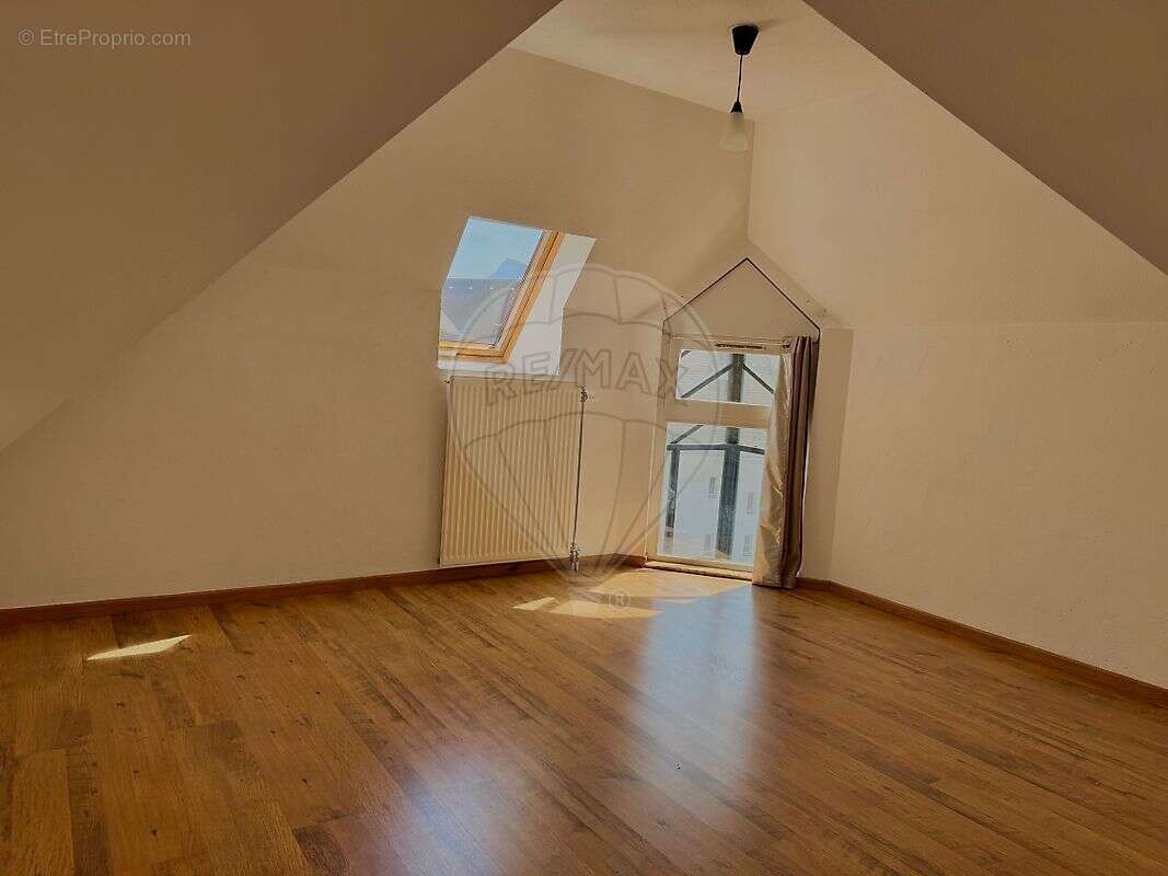 Appartement à CHALLES-LES-EAUX