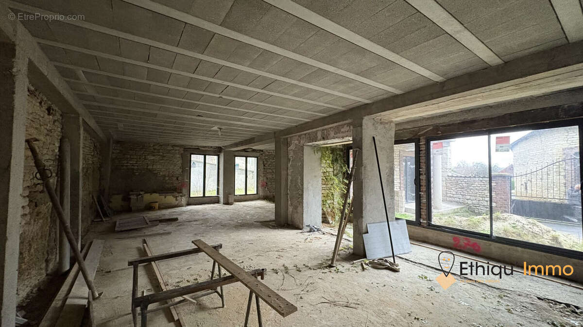 Maison à VENDEUVRE-SUR-BARSE