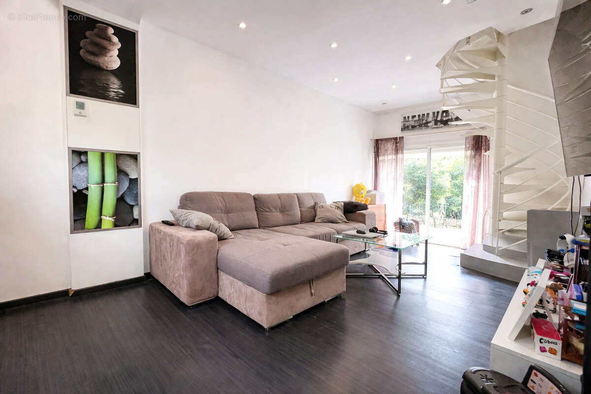 Maison  80m2 sur terrain de 1100m 2 - photo 5