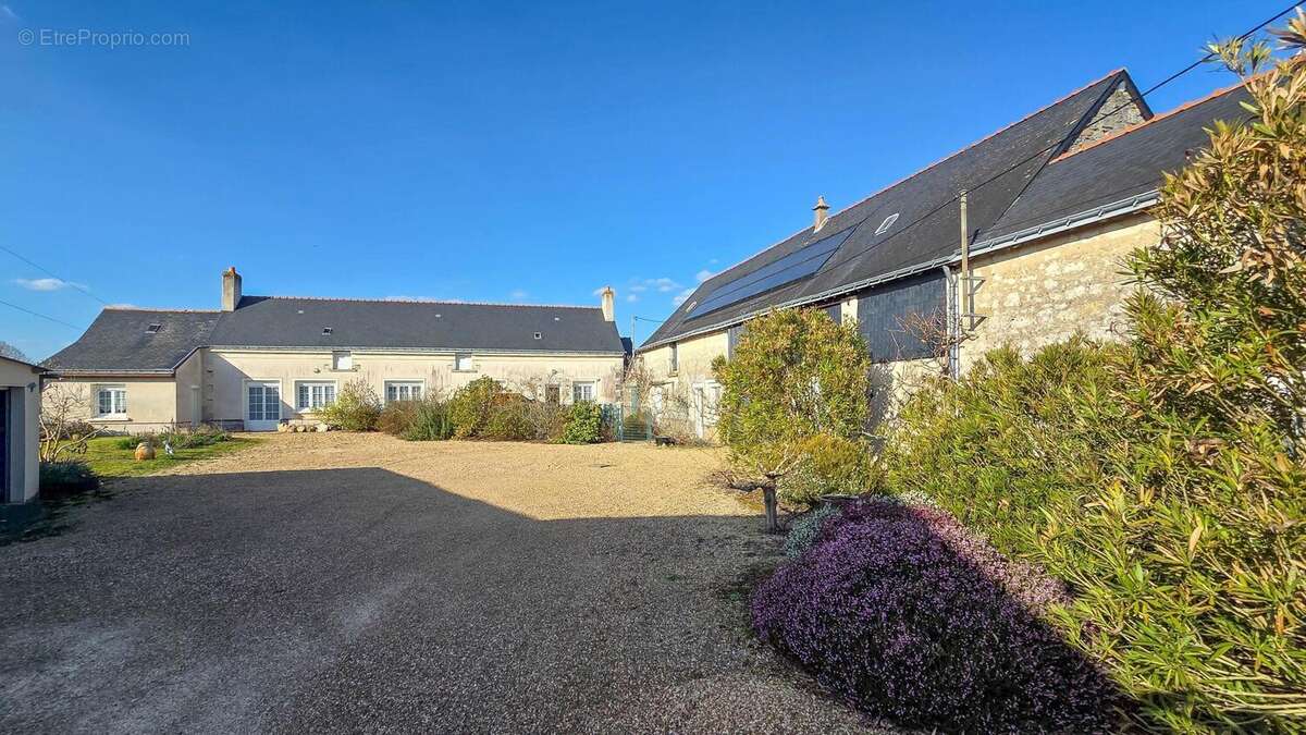 Photo 2 - Maison à VERNOIL