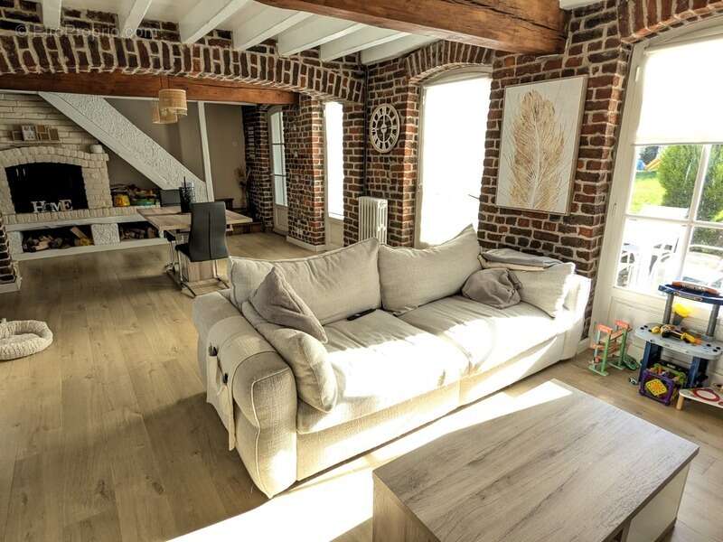 Maison à NEUVILLE-EN-FERRAIN