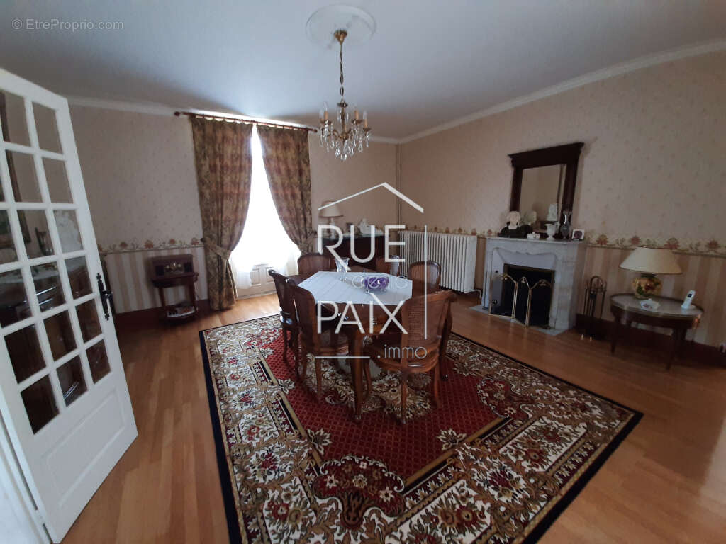 Propriété de caractère - Cuhon - photo 6