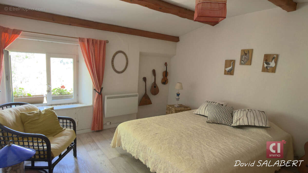 Forcalqueiret,  rare maison de village avec jardin, piscine et grand garage - photo 11