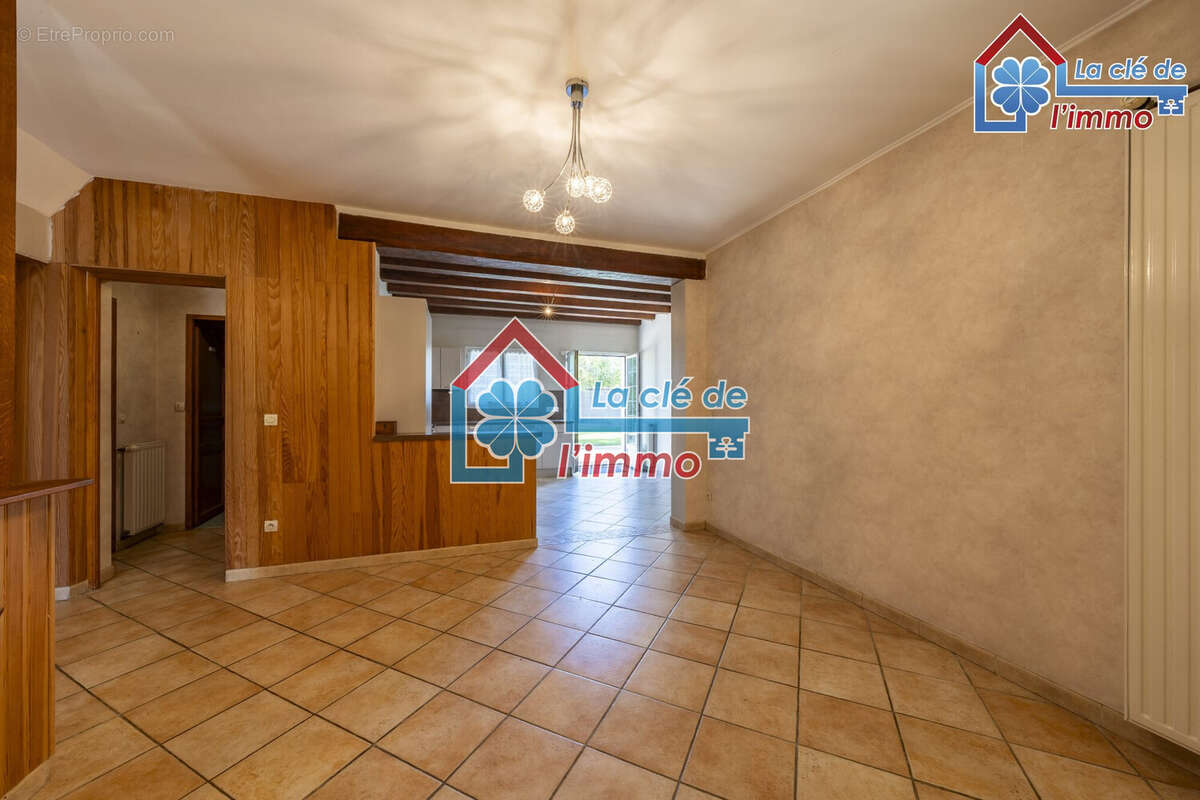 Maison 120 m² à Moissy-Cramayel  - photo 7
