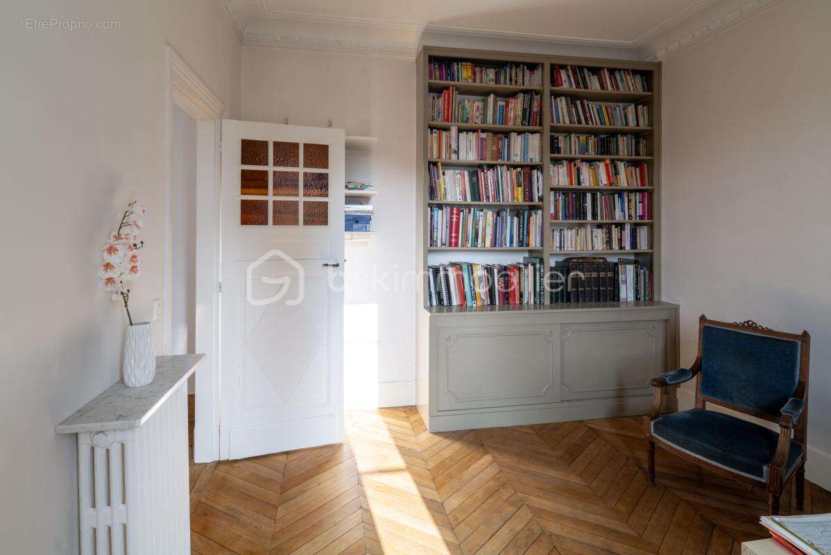 Maison de caractère  – 9 pièces, 7 chambres, sous-sol total – proximité rer d, commerces et écoles à pied - photo 9