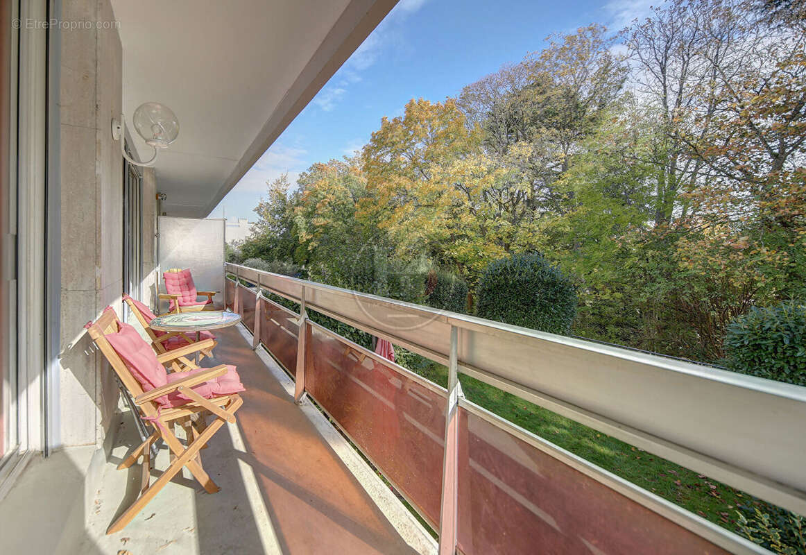 Appartement à MAREIL-MARLY