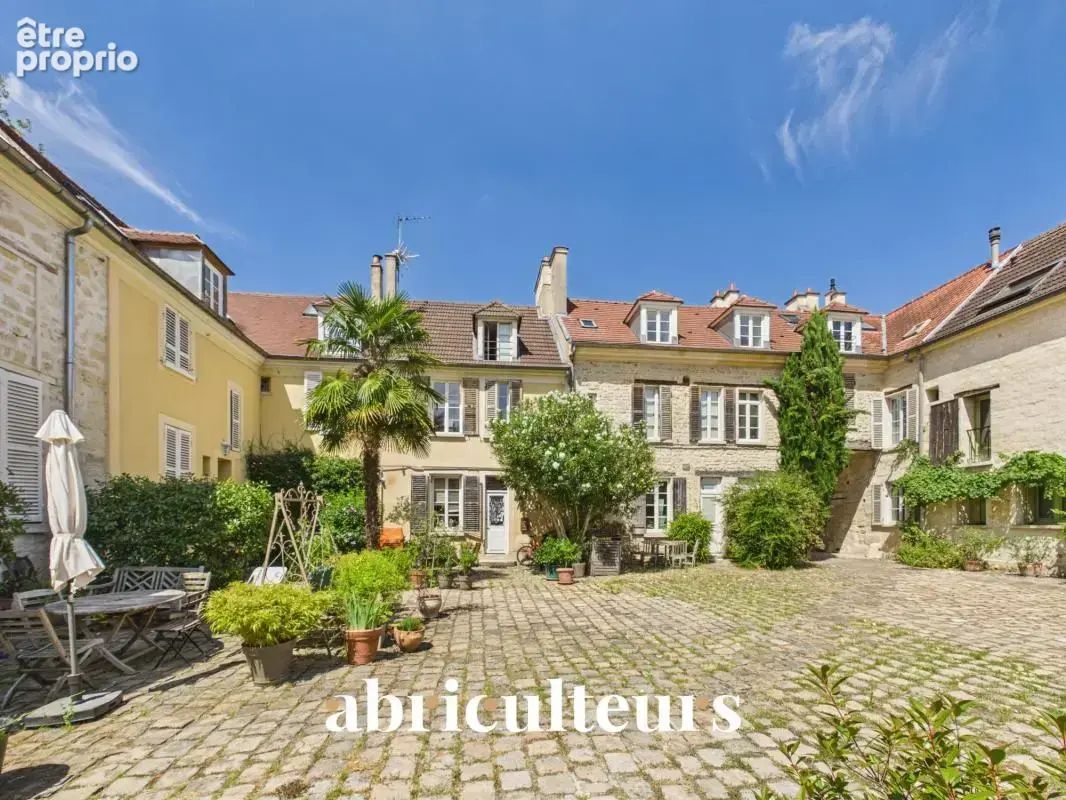 Maison Historique de Charme 103 m² – Cour Pavée & Terrasse – en vente à Le Pecq (78230) - photo 25