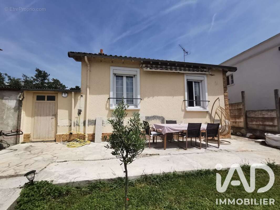 Maison 53 m² à Soignolles-En-Brie  - photo 2