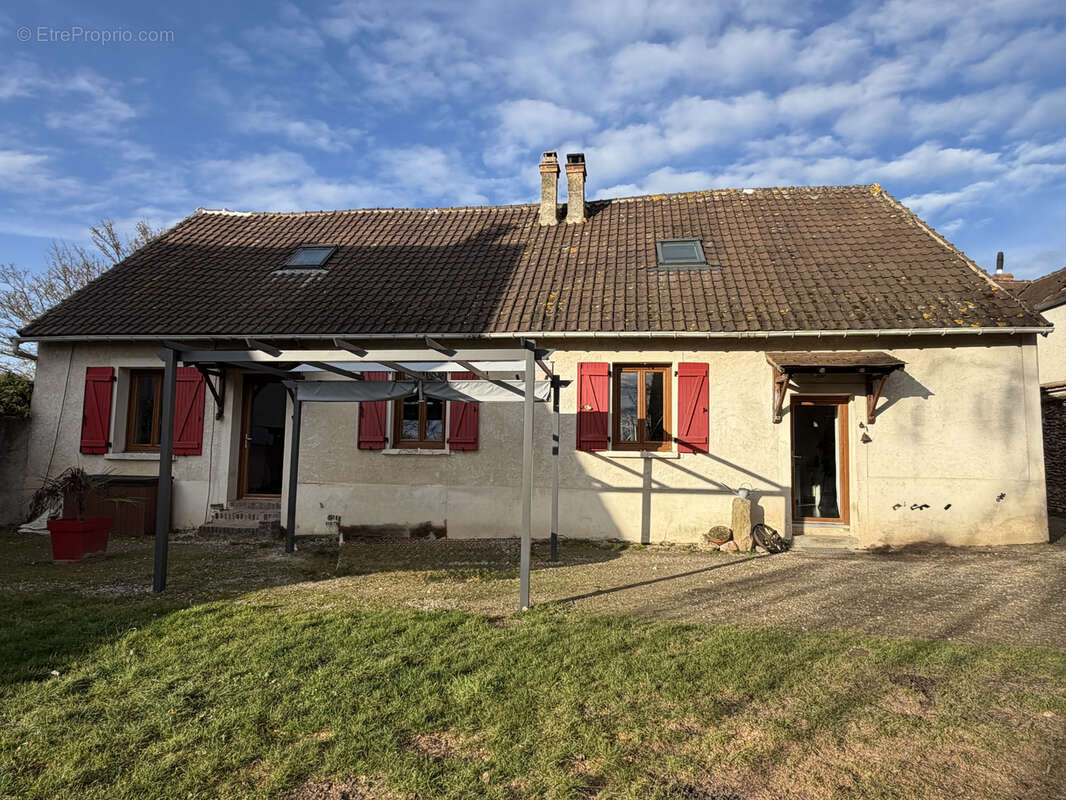 Maison à BAZAINVILLE