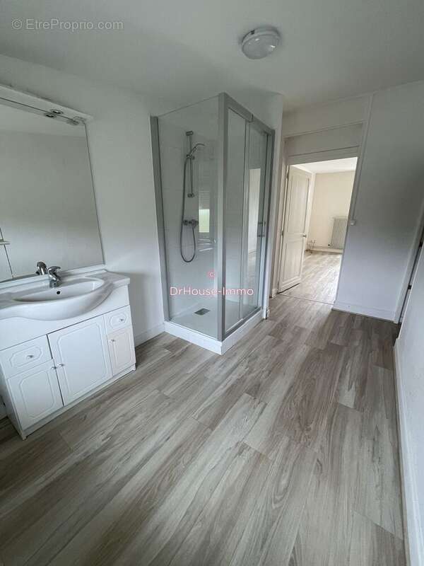 Maison 198 m² à Avord  - photo 232