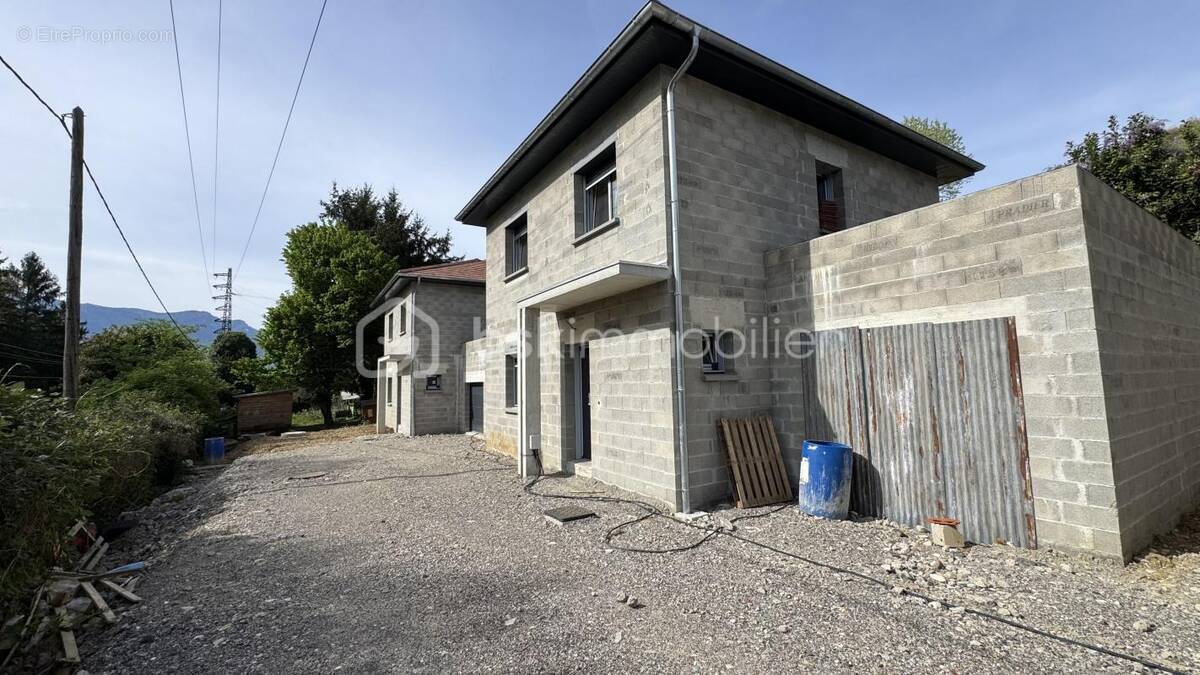 Maison à MOIRANS