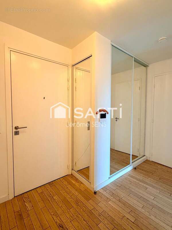 Photo 8 - Appartement à COURBEVOIE