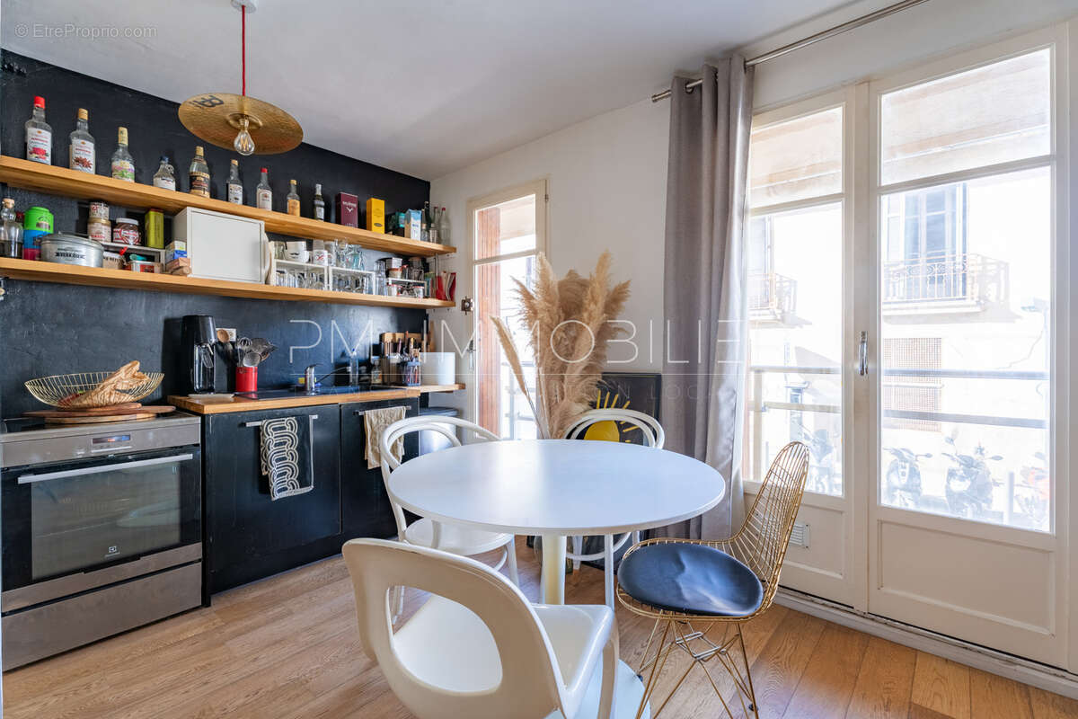 Appartement à MARSEILLE-6E