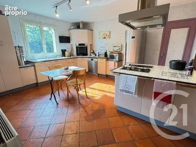 Maison 10 pièces 242 m² à vendre à Bu (28410) - photo 9
