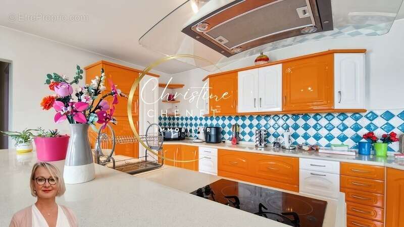 Maison à SAINT-LAURENT-D'AIGOUZE