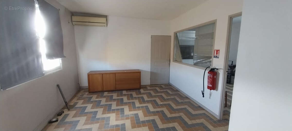 Commerce à FORT-DE-FRANCE